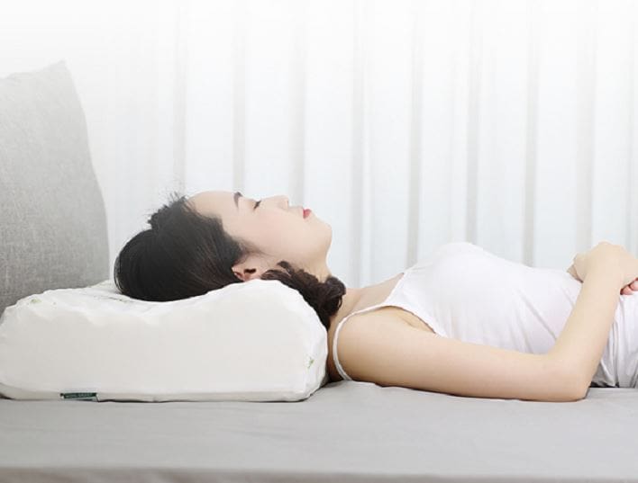 nằm gối cao có tốt không